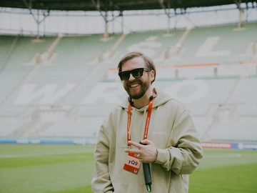 «Пішов на побачення»: Танчинець зняв 7-річного сина с квітами та шоколадкою