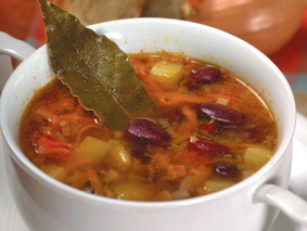 Суп с фасолью и копченостями в мультиварке