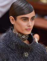 Бьюти-образ моделей с показа Chanel Осень 2015