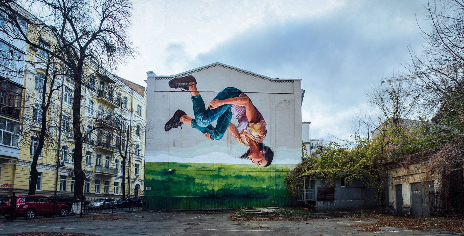 Прекрасное рядом: 25 самых красивых и популярных муралов в Киеве