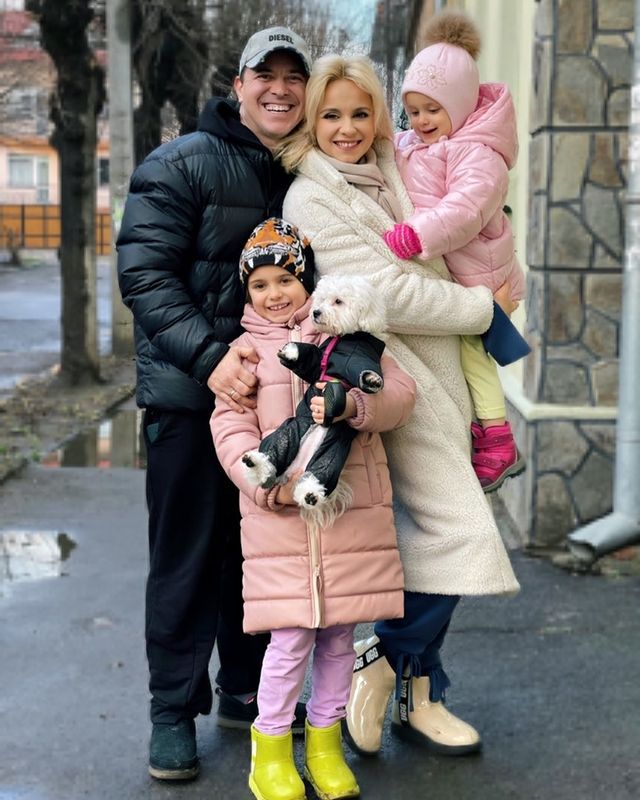 Лілія Ребрик і Андрій Дикий з дітьми