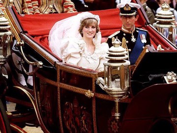 39 лет со дня свадьбы принца Чарльза и принцессы Дианы