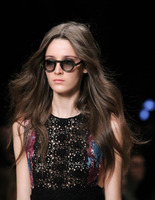 Бьюти-образ моделей с показа Burberry Prorsum Осень 2015