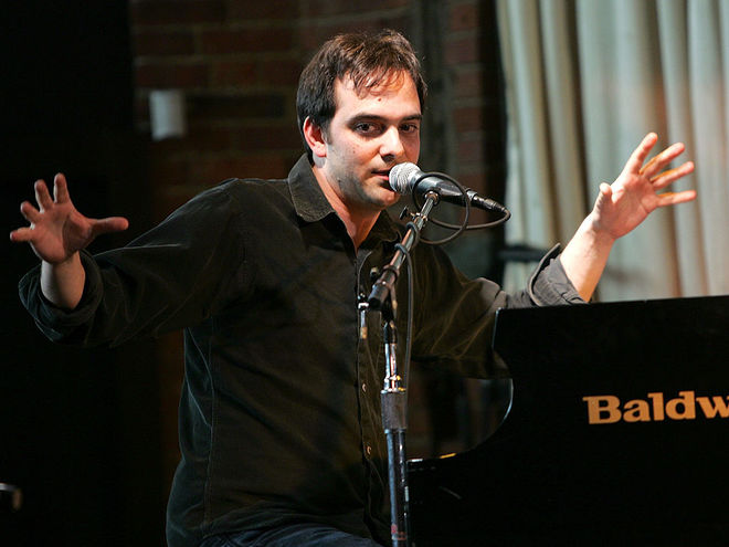 Адам Шлезингер