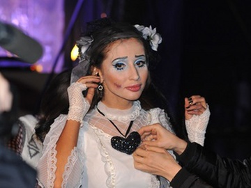 Светлана Лобода сыграла мертвую невесту