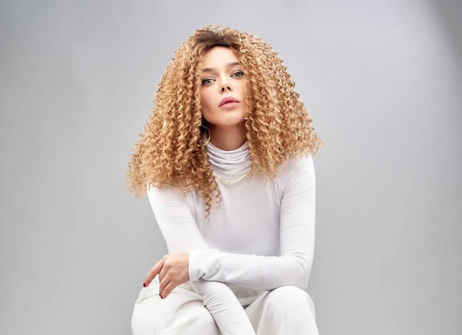 Алина Гросу