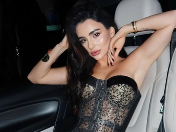 Колишній Трінчер таємно зняв їхній секс і шантажував її