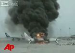 В японском аэропорту сгорел китайский самолет