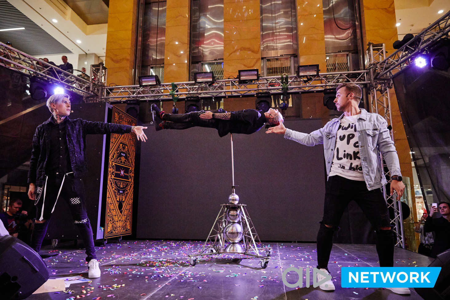 Зірки YouTube Magic Five зібрали 6 тис. осіб у ТРЦ "Гулівер"