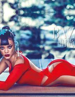 Ріанна в новому на обкладинці Harper's Bazaar Китай