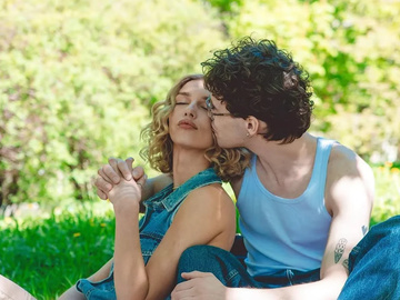 Співак Enleo назвав «піар-ходом» роман із зіркою «Жіночого кварталу»