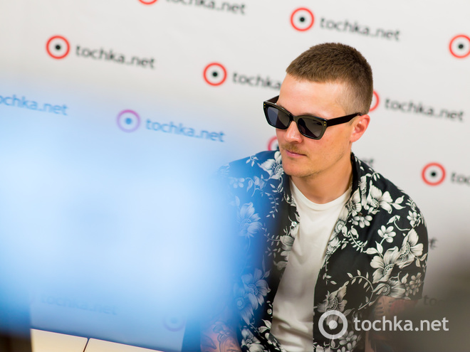 Фронтмен группы O.Torvald Женя Галич