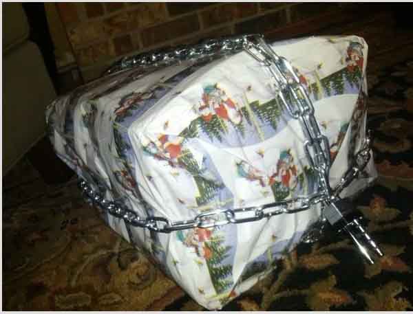 А второй ботинок в другом подарке. Как необычно запаковать подарок