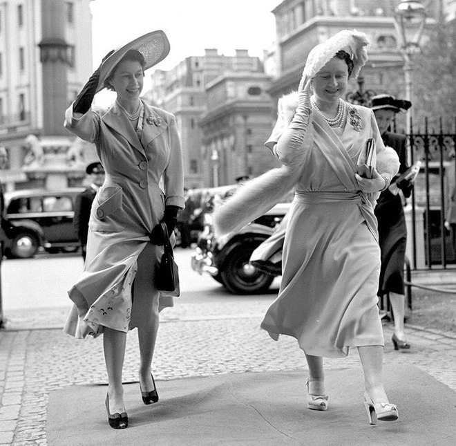 15 архивных фото Елизаветы II, которые ты редко где увидишь