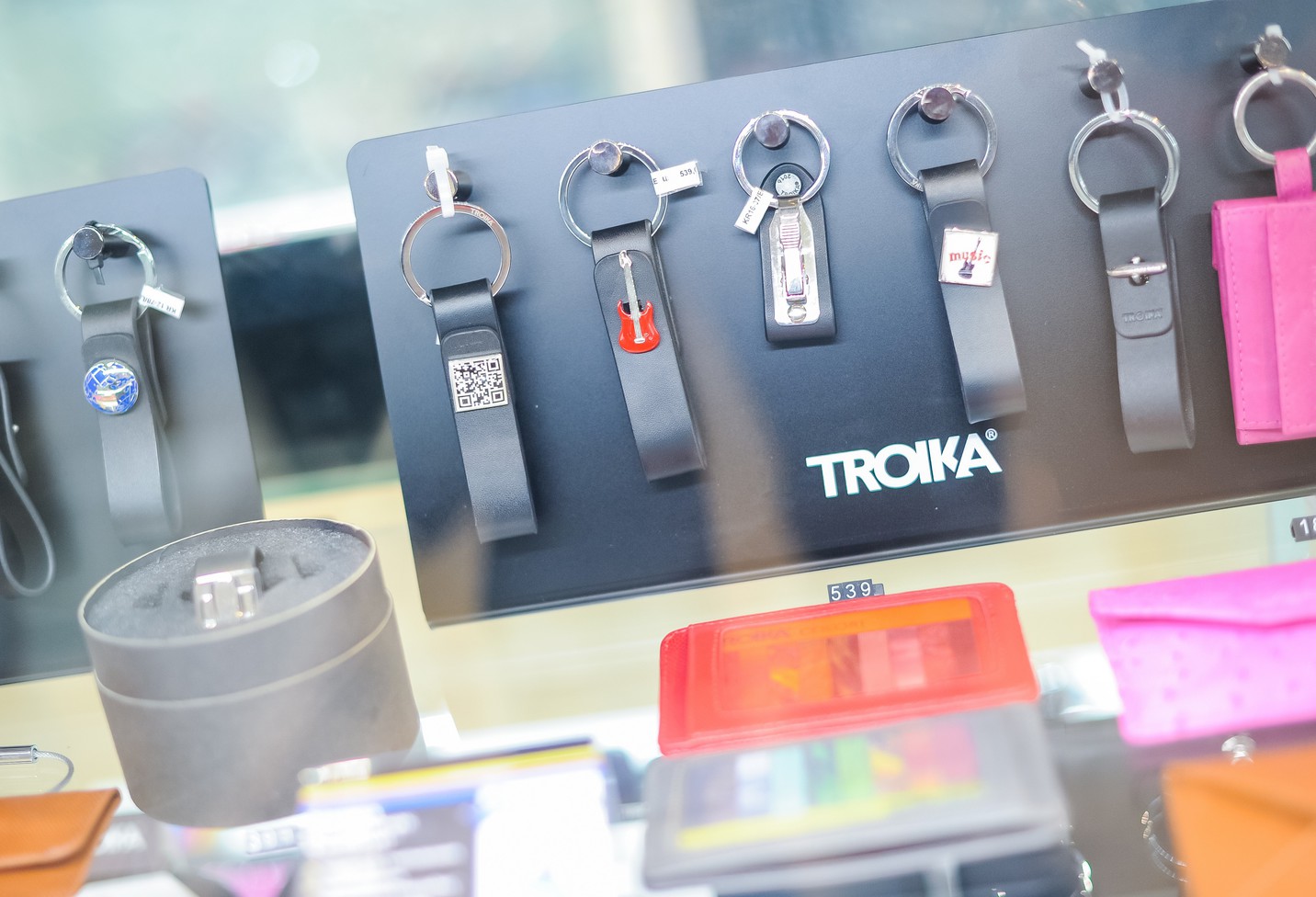 GULLIVER Что подарить мужчине: разности