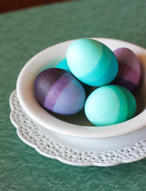 Як красиво пофарбувати яйця на Великдень