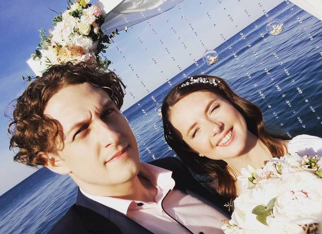 Офіційно: ведучий Святослав Гринчук одружився