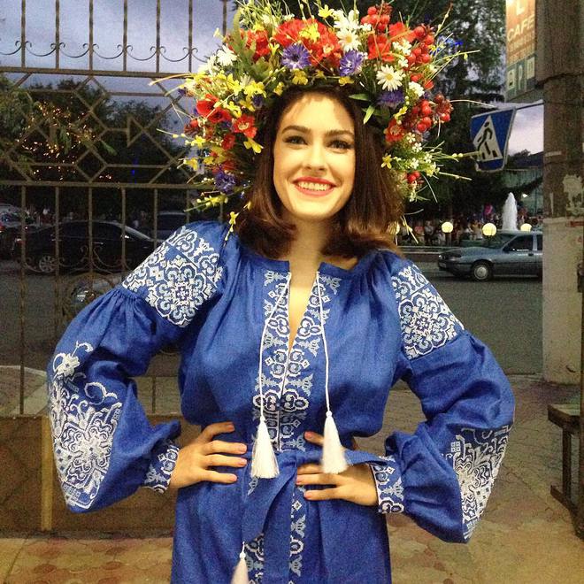 знаменитості в вишиванках