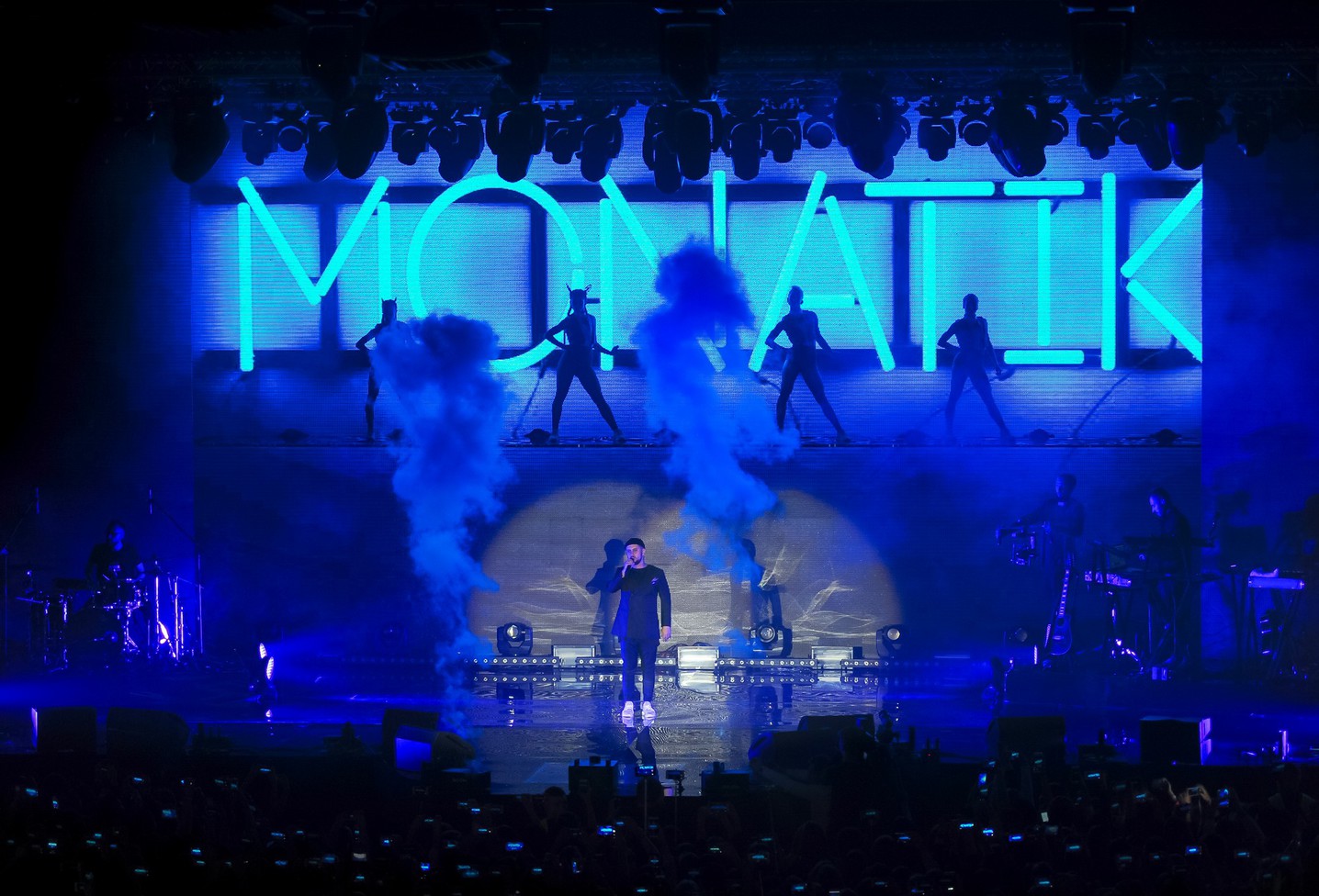 "Эндорфины пошли": весь Киев "закружило" на концерте MONATIK в Stereoplaza