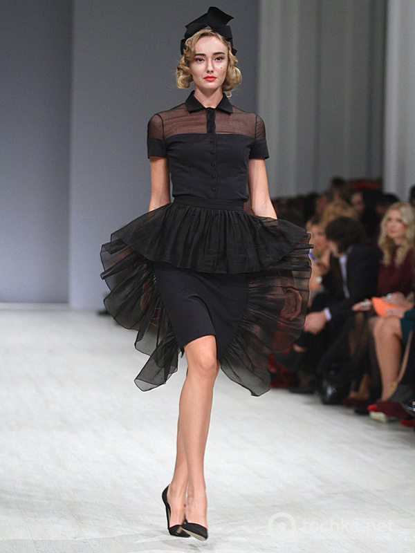 показ ANOUKI BICHOLLA