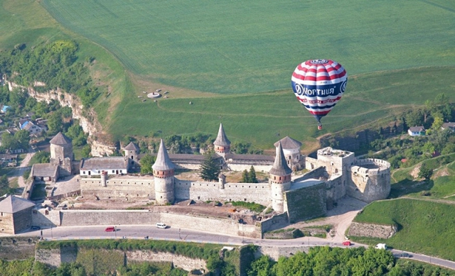 Куда поехать на майские 2012: Воздушные шары в Камянце-Подольске