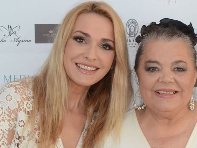 Ольга Сумська зворушила Мережу зверненням до мами у річницю її смерті