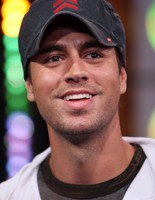 Энрике Иглесиас стал лицом аромата Azzaro Энрике Иглесиас стал лицом аромата Azzaro