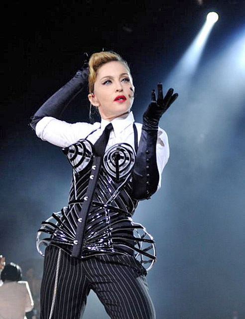 Наряды Мадонны на концерте