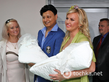 Камалія з дітьми