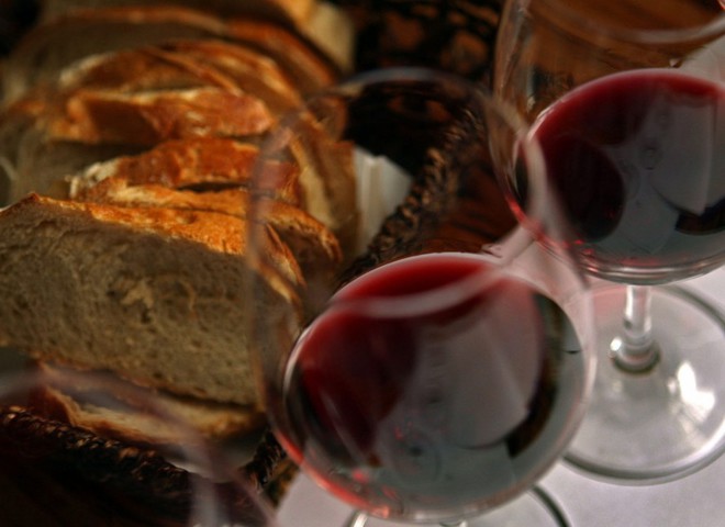 Учені довели, що вино продовжує життя