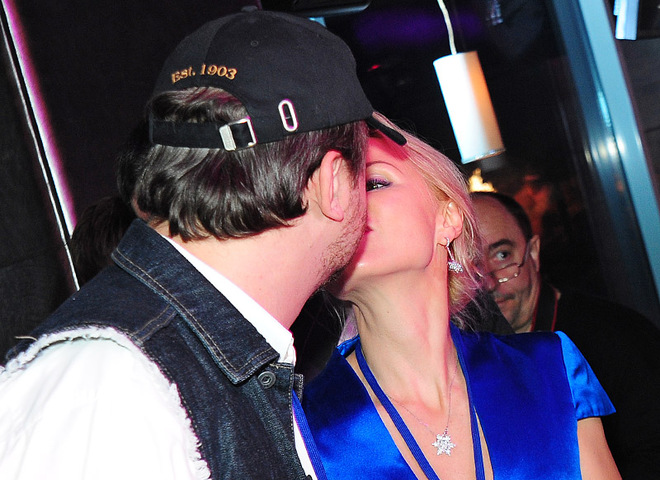 Евдокименко с незнакомкой