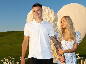 Квіткова показала фото з Бражком, зроблене на початку їхніх стосунків