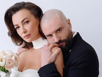 Колишня дружина Розового вперше прокоментувала його заручини з новою дівчиною