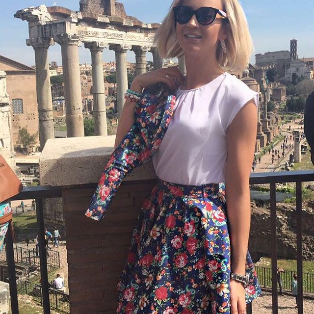 Бузова в Италии