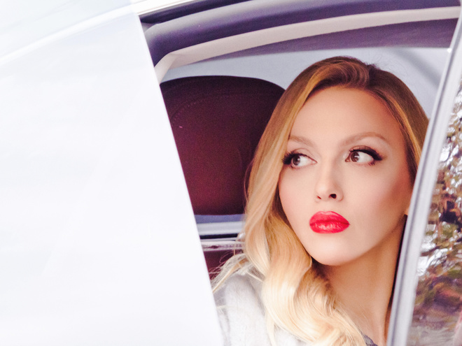 Оля Полякова