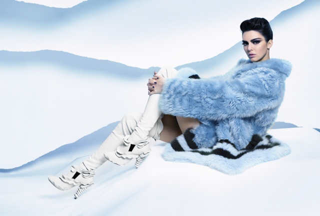 Кендалл Дженнер сменила имидж в лукбуке Fendi  FW 2016