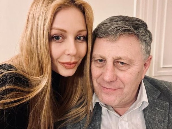 Тіна Кароль пояснила, чому її 68-річний батько жодного разу не був на її концертах