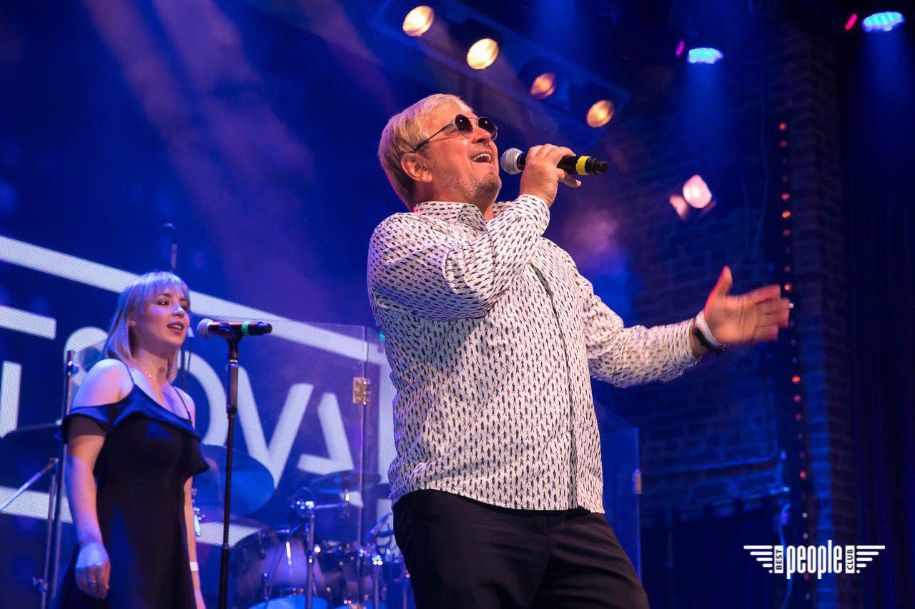 Співачка KUPTSOVA презентувала дебютний альбом гучним концертом на свій день народження