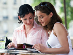 Дружить - не значит вместе слезы лить