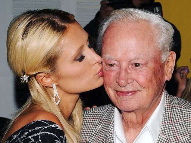 Пэрис Хилтон