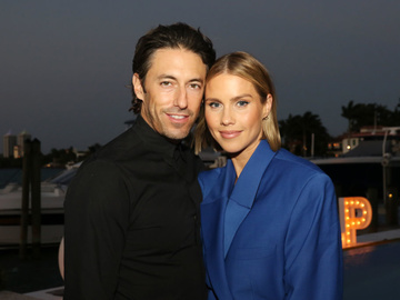 Зірка «Щоденників вампіра» Клер Голт оголосила про третю вагітність