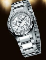 Elini прикрашає high-tech діамантами Elini прикрашає high-tech діамантами