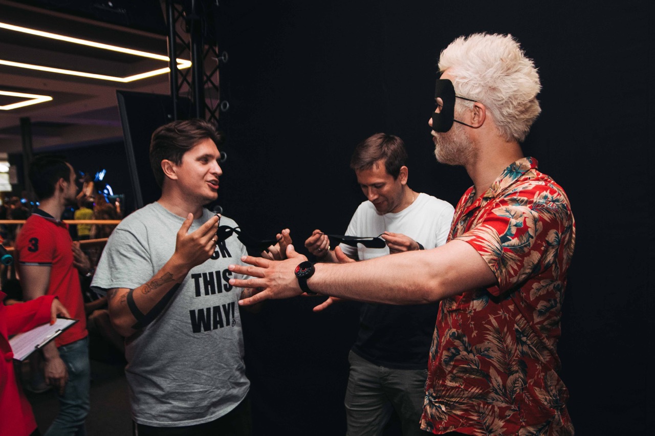 В Киеве прошла селебритиз-презентация игры RevolVR "Дикий запад"