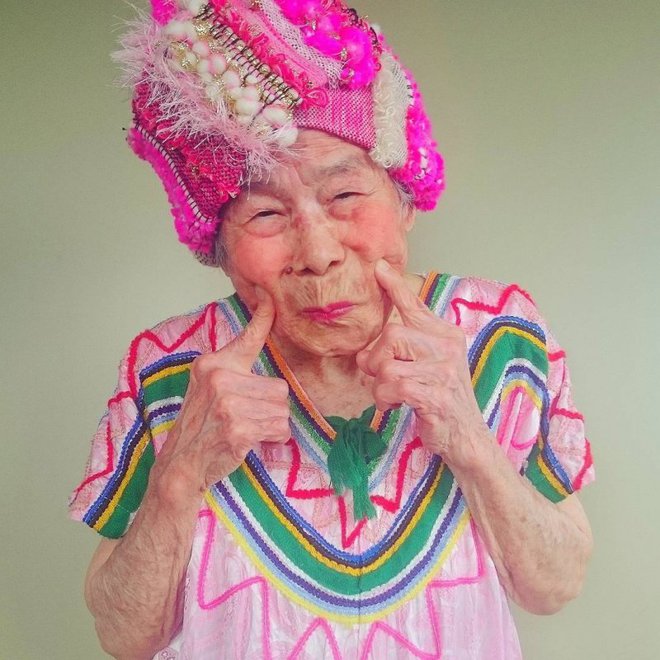 93-летняя Эмико обожает одежду внучки