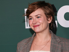 Зірка «Під куполом» Брітт Робертсон вагітна первістком