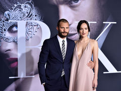 Джеймі Дорнан і Дакота Джонсон