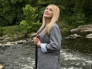 Сумська показала себе у дитинстві на шкільних фото