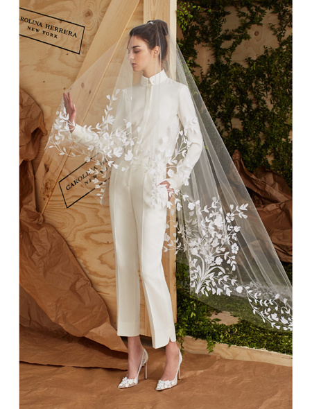 Весільний костюм