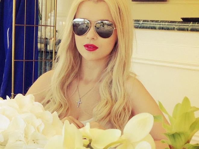 Мика Ньютон