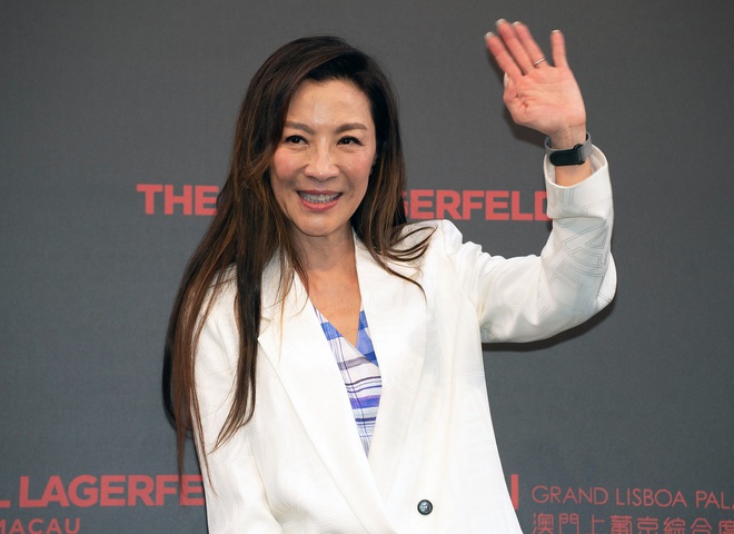 60-річна Мішель Єо вийшла заміж через 19 років після заручин